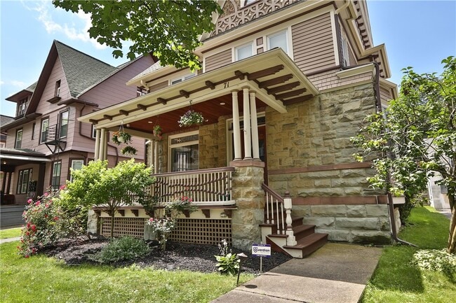 Photo - 71 Rutgers St
