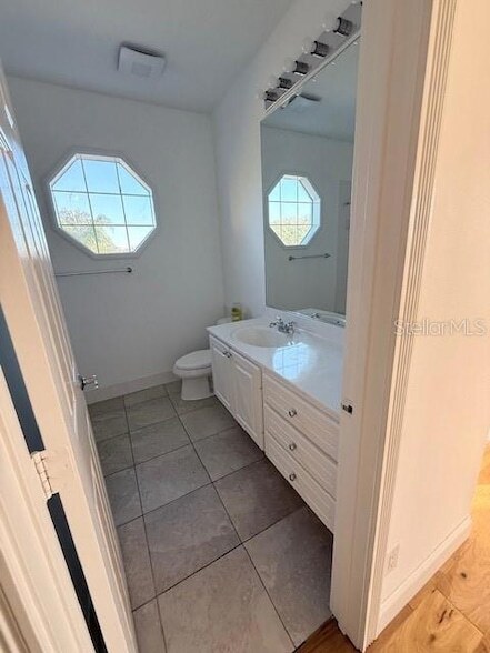 1650 Napoli Dr W