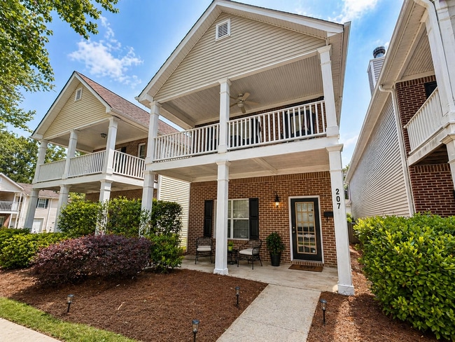 Building Photo - 207 Wiltshire Dr
