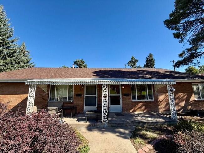 Building Photo - 1304-1308 E Pikes Peak Ave Unit 1308