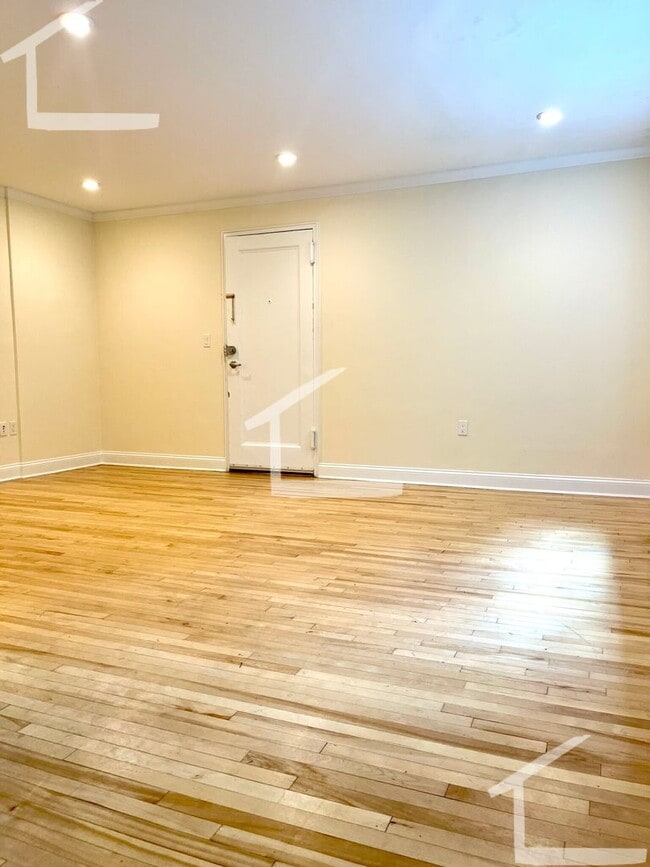 Photo - Beautiful Renovated 1 bed unit for 9/1/2025.