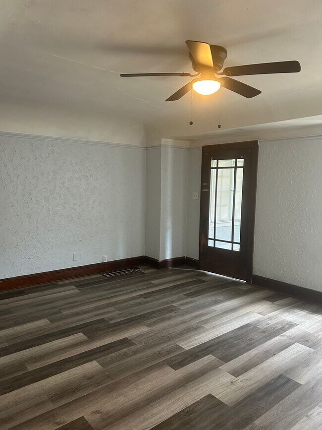 Photo - 2819-2821 N 47th St Unit 2819 LOWER