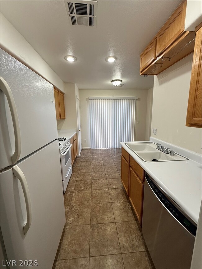 Photo - 792 Spotted Eagle St