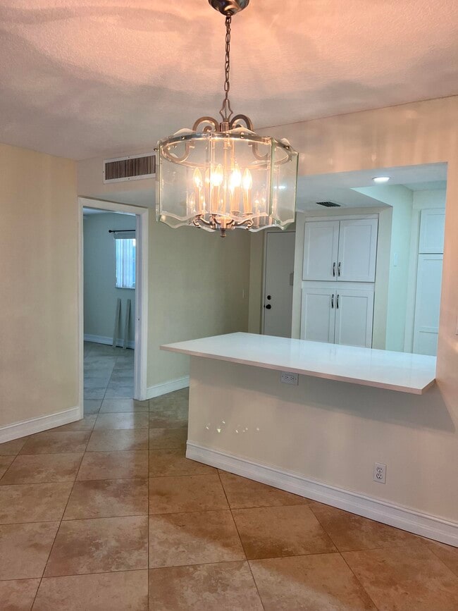 Building Photo - 6000 NW 2nd Ave Unit 439