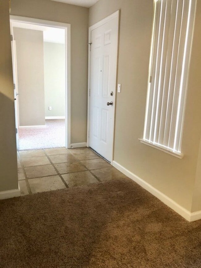 Photo - 885 Halidon Way Unidad 324