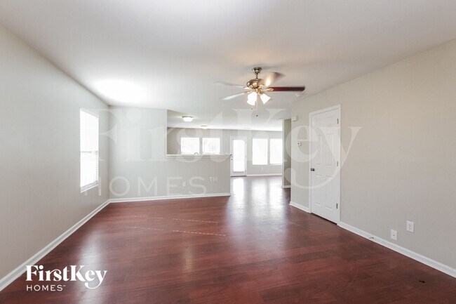 Photo - 1425 Logan Patrick Court