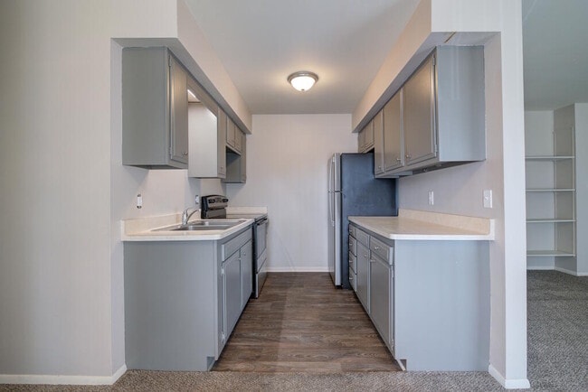 Photo - 305 Maple Ave