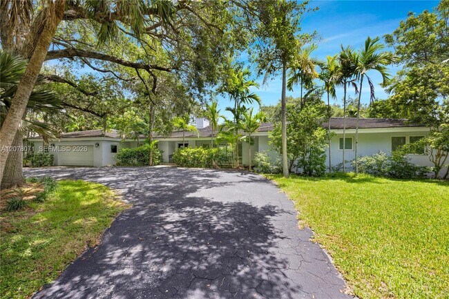 3709 Alhambra Ct