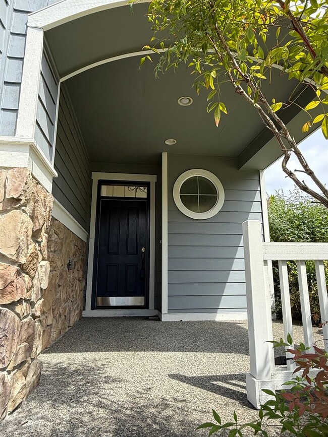 Photo - For Rent – Bright & Spacious Home with Bonus Room