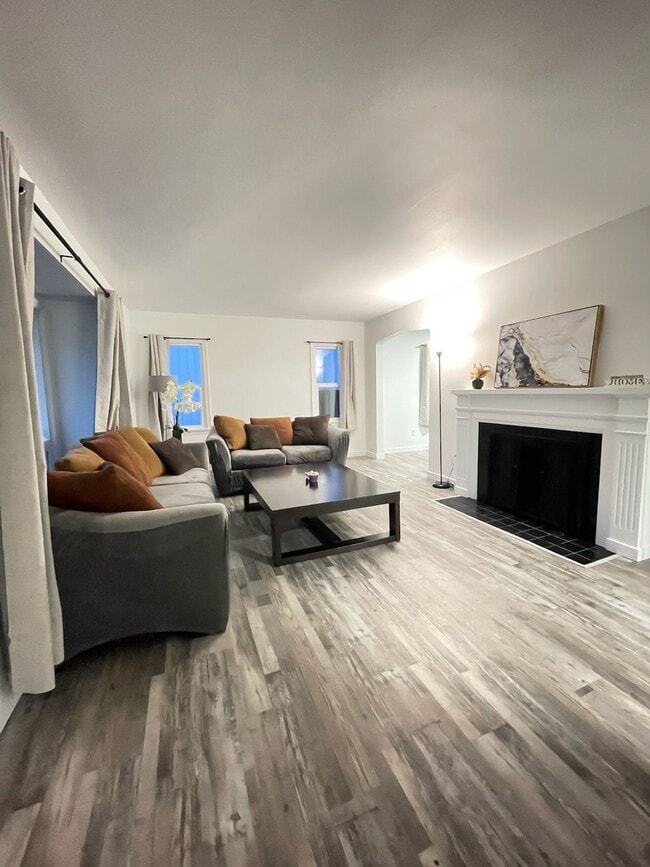 Photo - Room for rent near UP #5 Unit 5 - 5