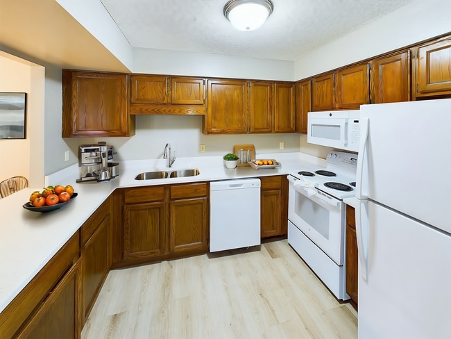 Photo - Maple Grove 3BR Townhome, Fully Remodeled