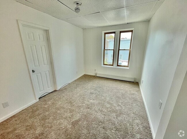 Building Photo - 76 Adams Ave Rental