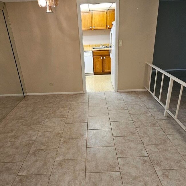 3690 Inverrary Dr Unit 2Y