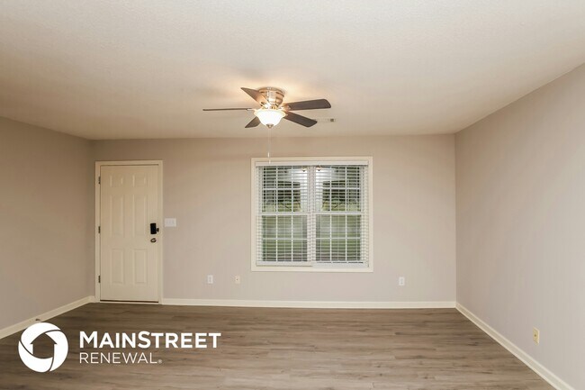 Photo - 360 Southern Trace Dr