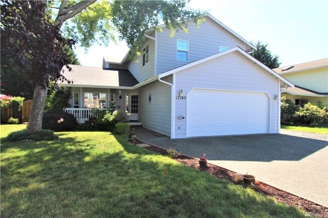 Photo - 17180 Sawyer St SE