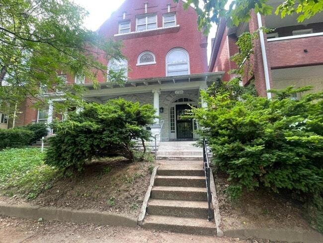Building Photo - 1708 S 2nd St Rental