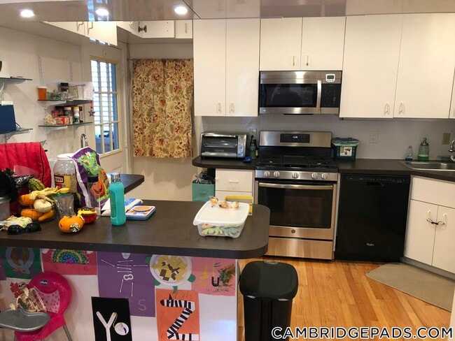 37 Sherman St Unit B