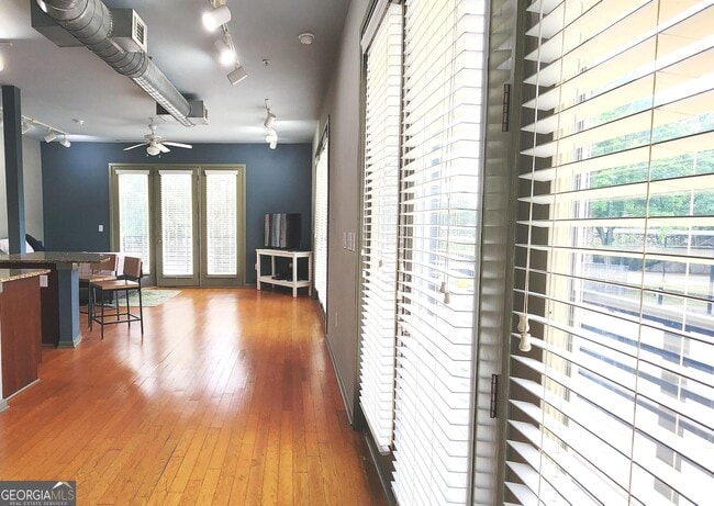 Photo - 5300 Peachtree Rd Unidad 2303