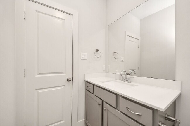 Photo - 3 Bedroom Houston Rental Home in Gated Community near Griggs Road