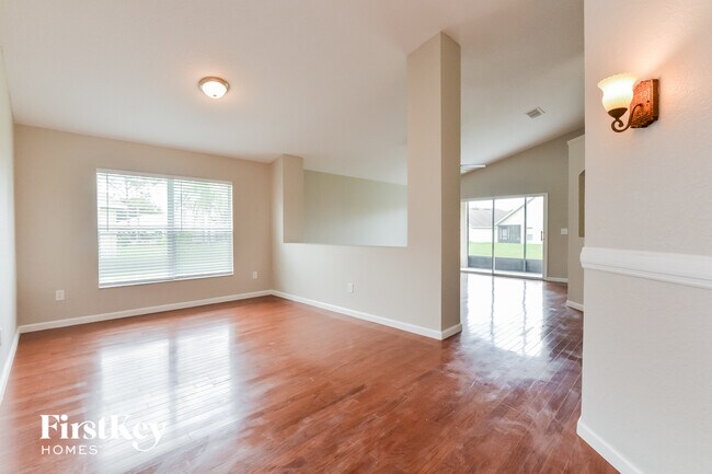 Photo - 2916 Conner Ln