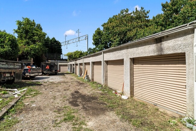 3412 N 19th St Unit 2