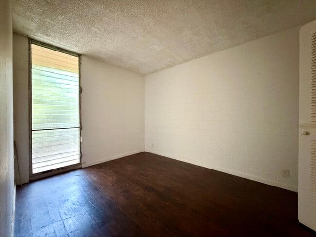 Photo - Mililani - 2 Bed, 1 Bath Condo w/ 2 Parking, Pets OK! Unit C304