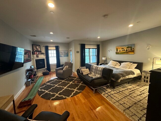 Photo - 345 W Broadway St Unit 8