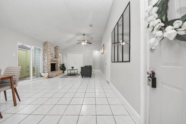 Photo - 20627 Burwood Cir