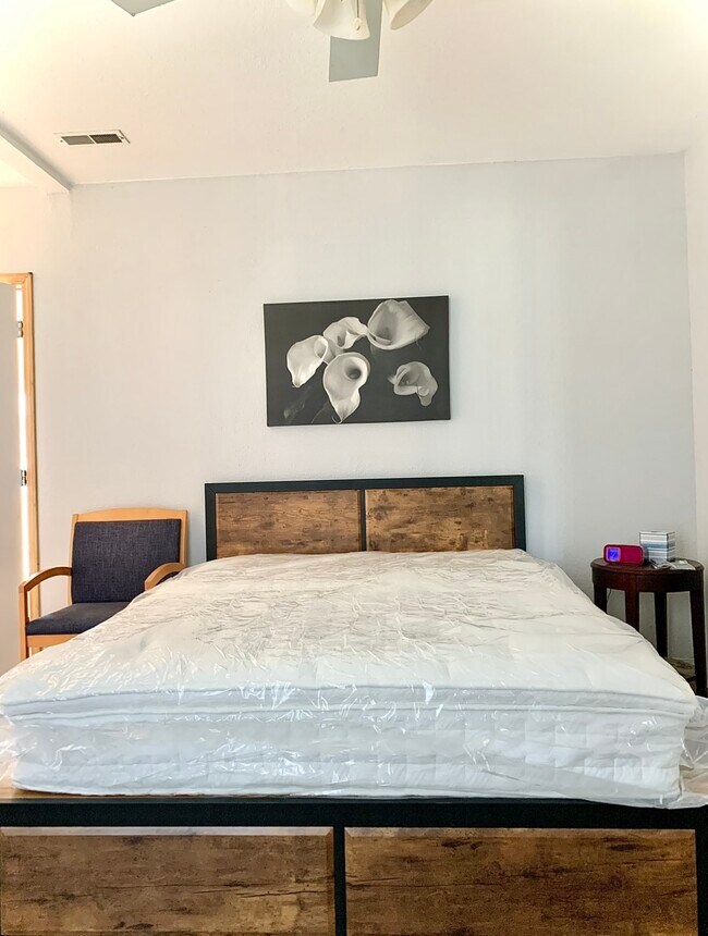 406 Tazewell St Rental For Rent in Portsmouth, VA