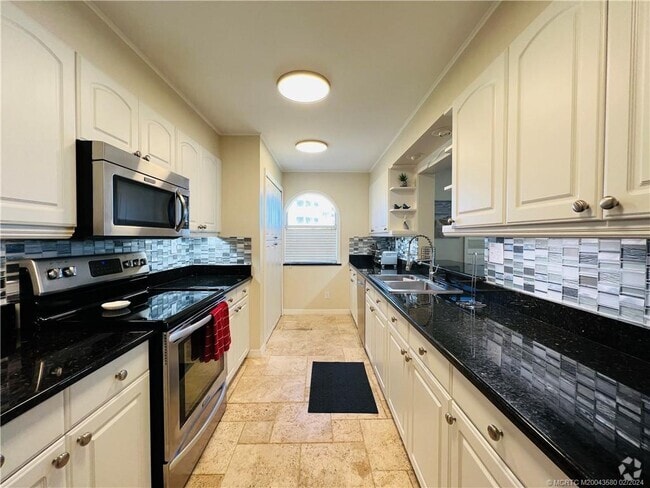 Building Photo - 10044 S Ocean Dr Unit 702 Rental