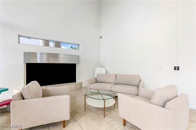 Building Photo - 201 Santa Clara Dr Unit 07 Rental