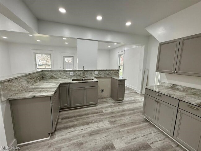 Photo - 338 N Wooster Ave