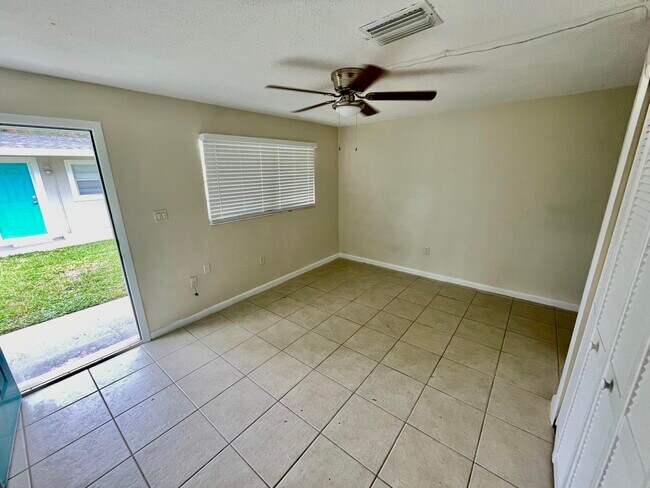 306 Johnson Ave Unit 7