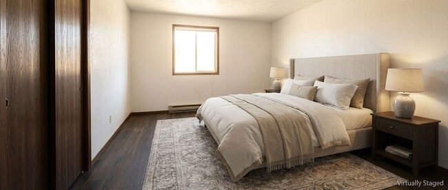 Photo - ROYAL OAKS APARTMENTS