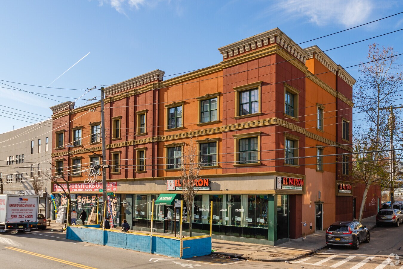 Photo - 520-528 Bay St