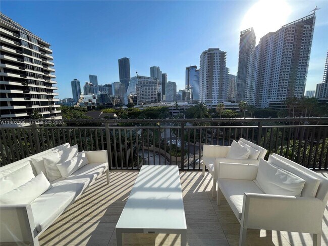 Photo - 540 Brickell Key Dr Unit 711