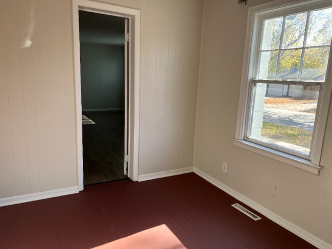 Photo - 912 E Skinner St