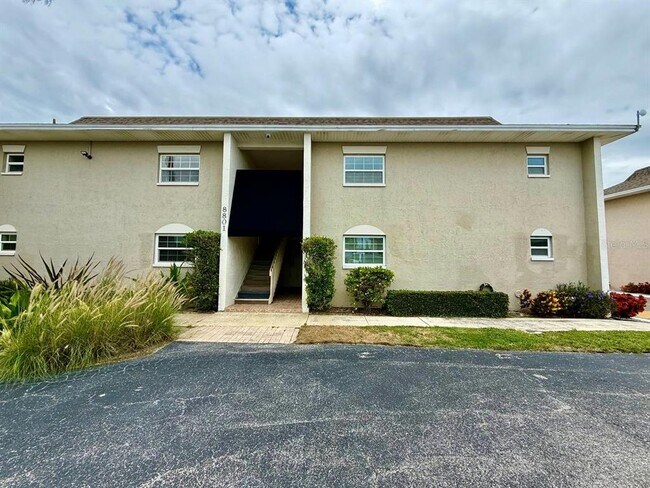 8801 Bay Pointe Dr Unit 102