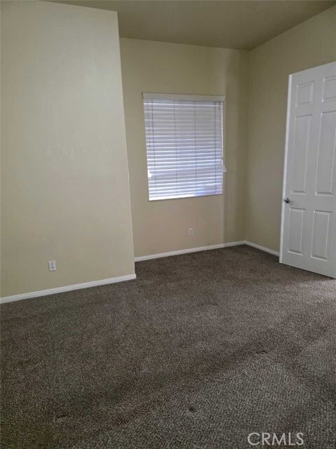 Photo - 1656 Golden Way