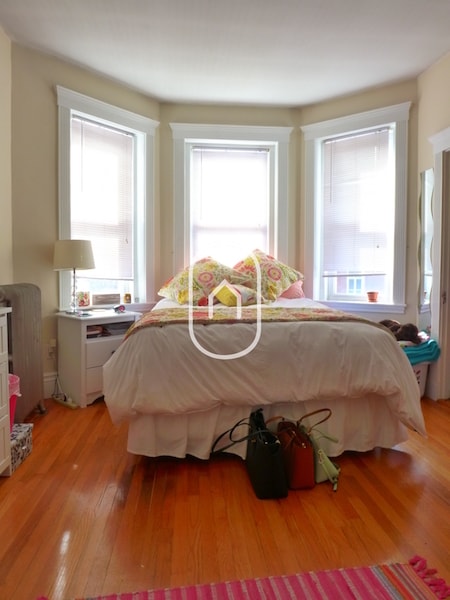 Photo - 187 Strathmore Rd