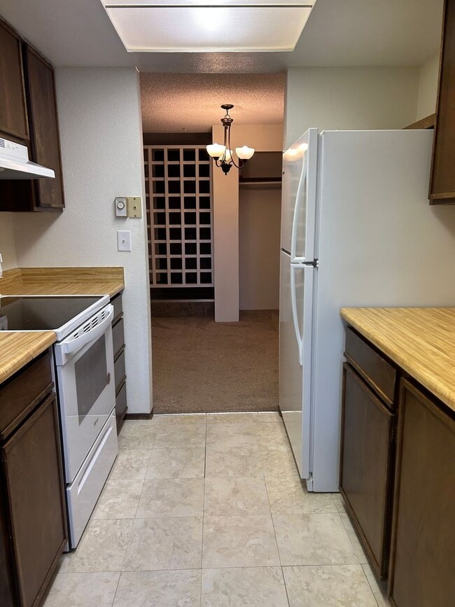 Photo - 1bd/1ba Issaquah Condo
