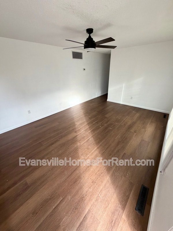 Photo - 2148 Waggoner Ave