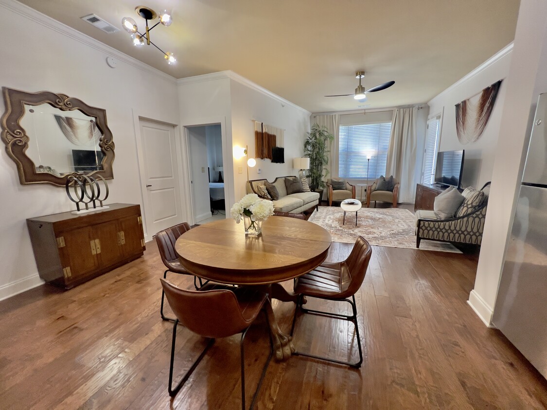 Photo - 445 W Blount Ave (Knoxville, TN)