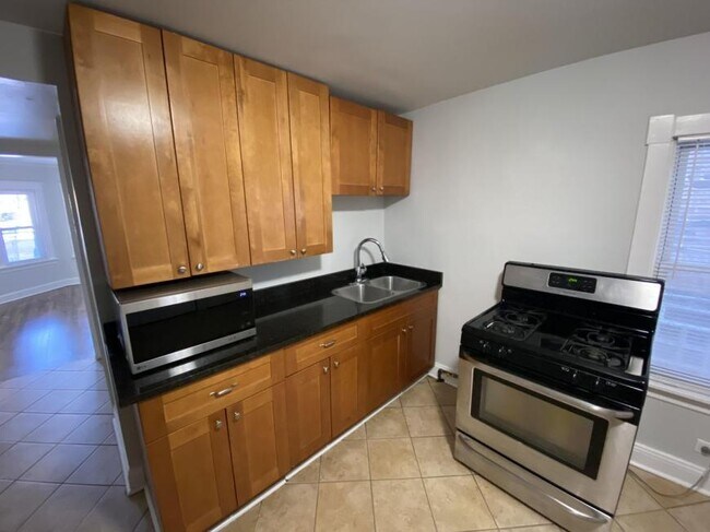 Photo - 2 bedroom in Chicago IL 60618 Unit 1