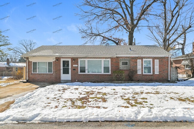 Building Photo - 7020 Rohn Dr