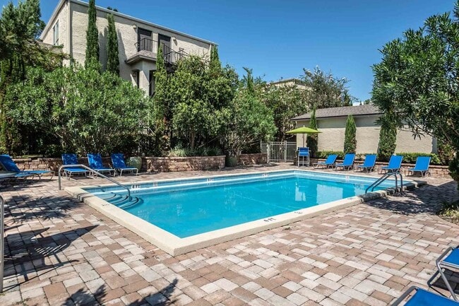 Photo - Parkway Square Apartments