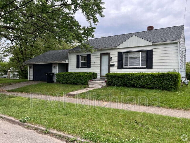 Building Photo - 1829 S Jackson St Rental