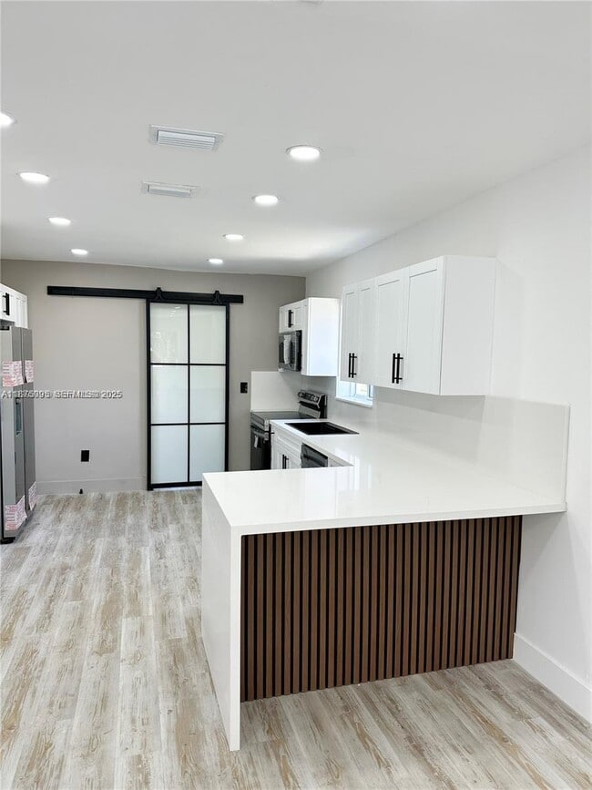 2740 NW 49th St