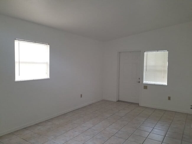 Photo - 1066 Philippe Pkwy