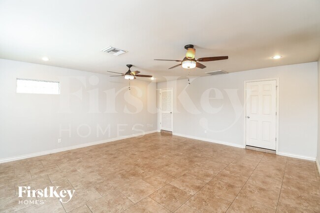 Photo - 1520 W Bentley St